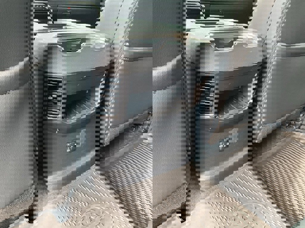 Used 2025 Toyota Tundra Limited image 15