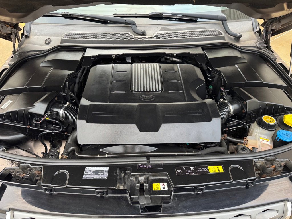 Used 2015 Land Rover LR4 HSE AWD/4WD image 36