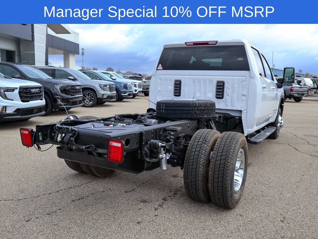 New 2026 GMC Sierra 3500 SLE AWD/4WD image 3