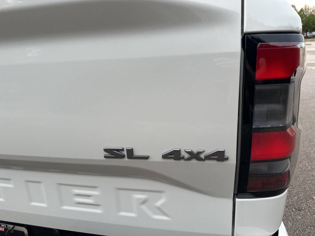 Used 2024 Nissan Frontier SL w/ Technology Package image 15