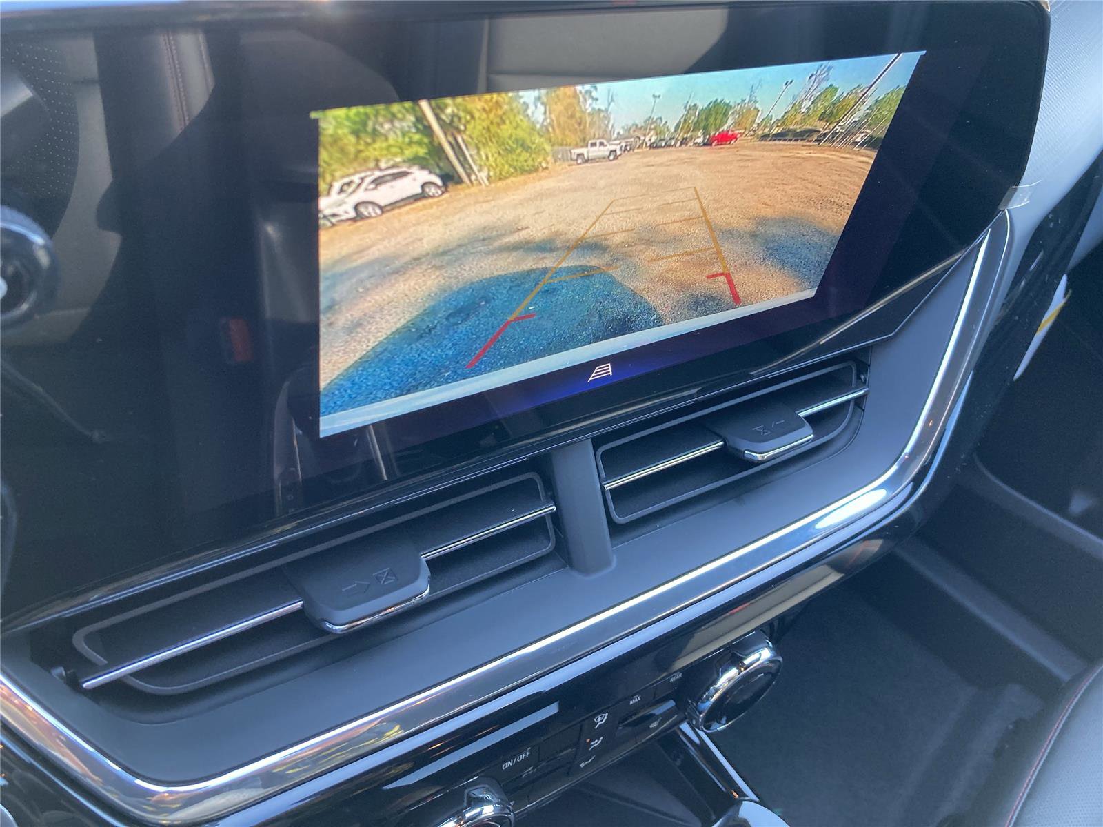 New 2026 Chevrolet Trax RS w/ Sunroof Package image 32