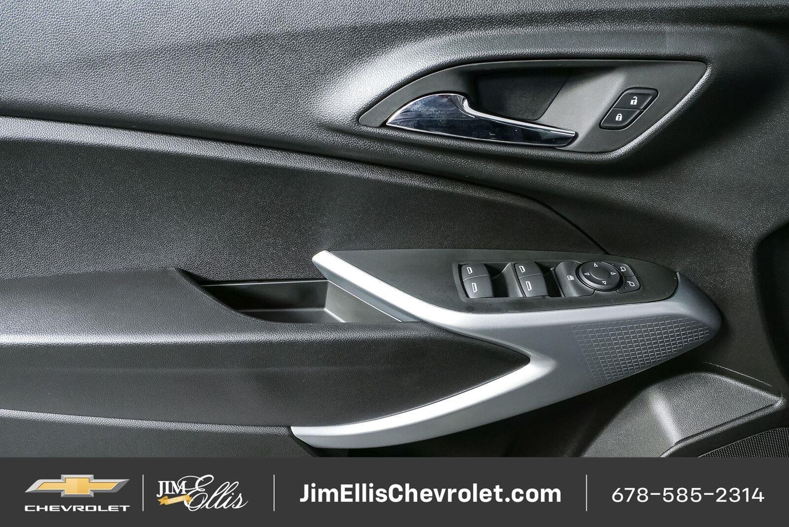 New 2026 Chevrolet Trax LS w/ LS Convenience Package FWD image 6