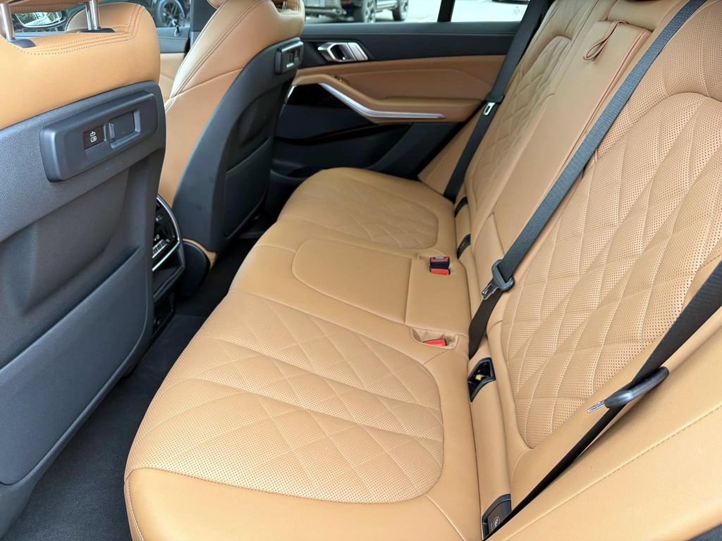 Used 2023 BMW X5 sDrive40i w/ Premium Package RWD image 12