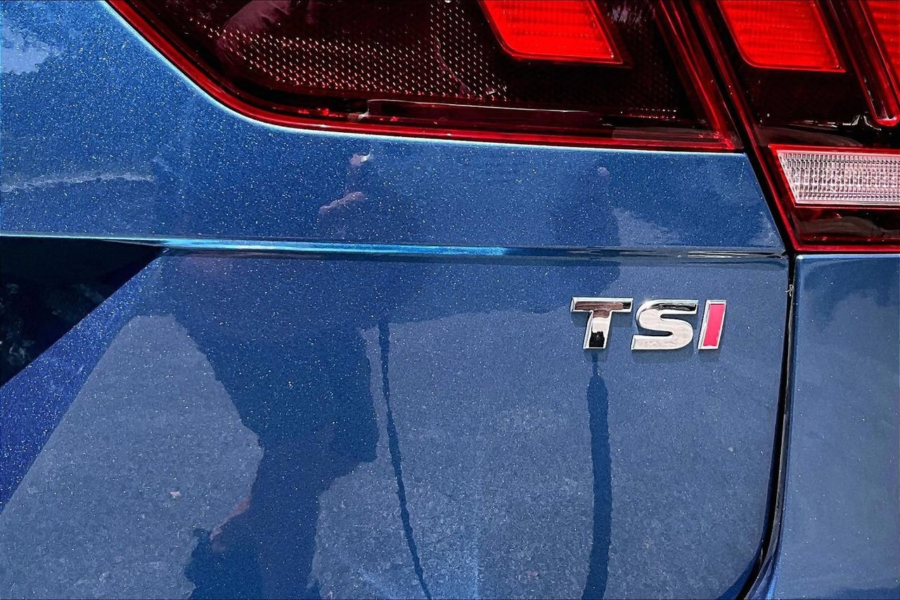 Used 2018 Volkswagen Tiguan SE FWD image 21