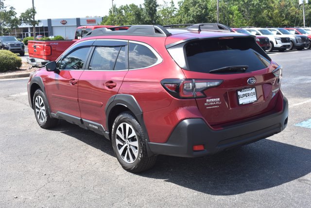 Used 2024 Subaru Outback Premium AWD/4WD image 9