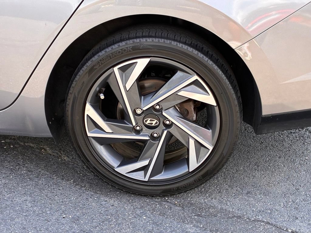 Certified 2024 Hyundai Elantra Limited FWD image 49