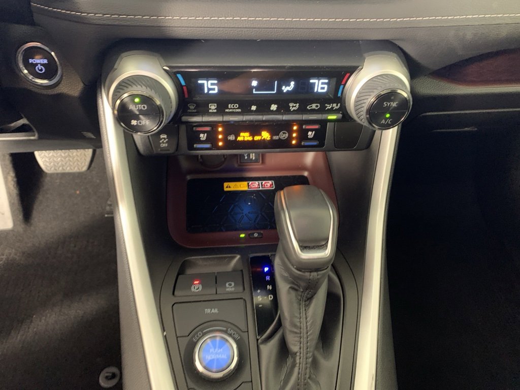 Used 2023 Toyota RAV4 Limited image 27