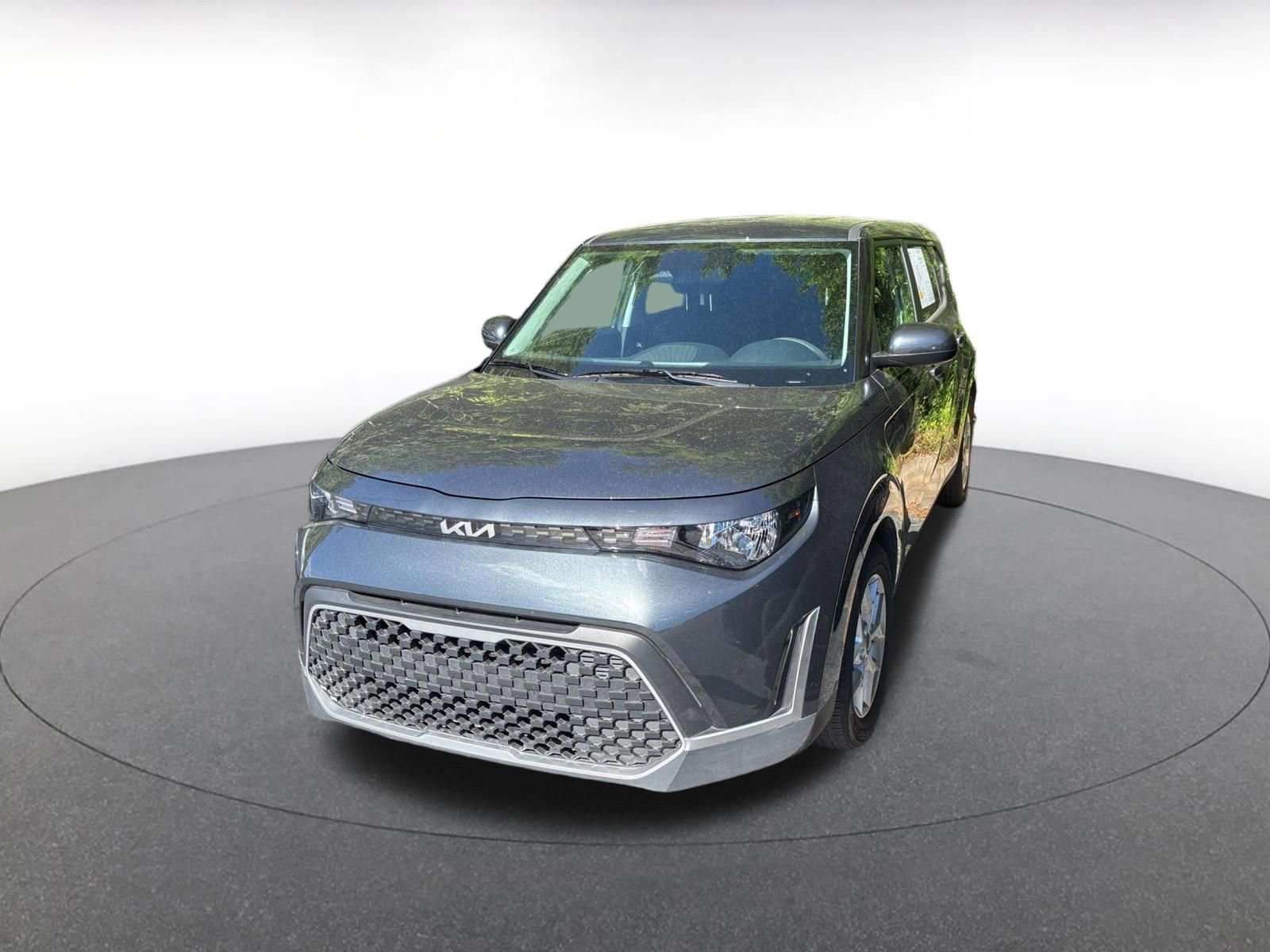 Used 2025 Kia Soul LX w/ LX Technology Package FWD image 9