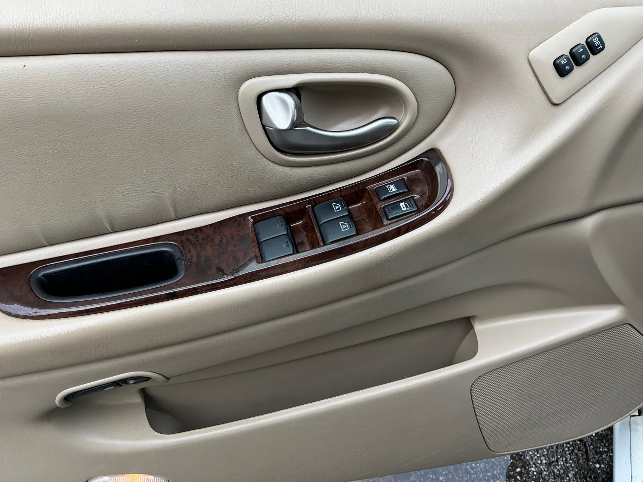 Used 2003 Nissan Maxima GLE image 14