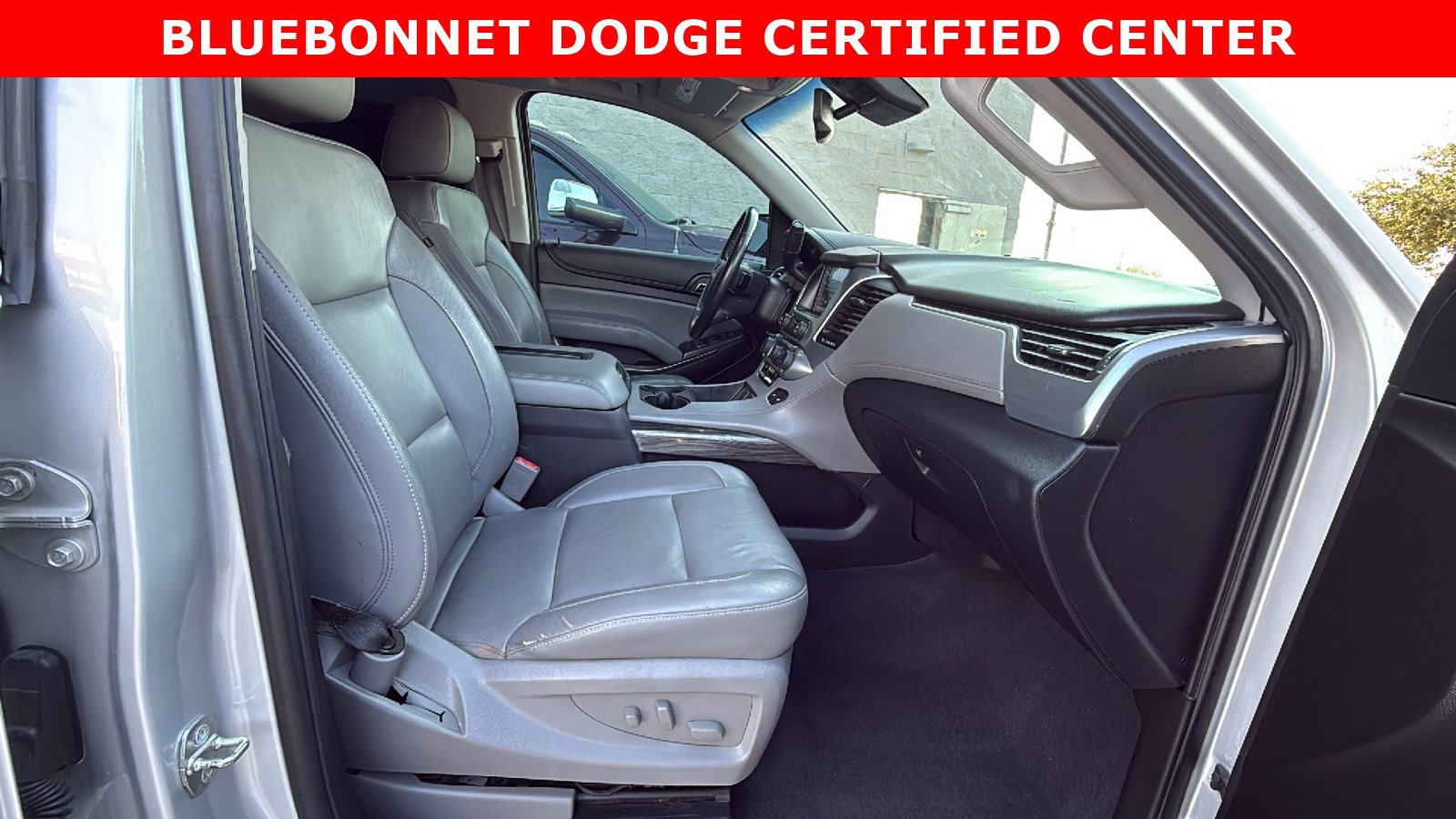 Used 2020 Chevrolet Suburban LT image 29