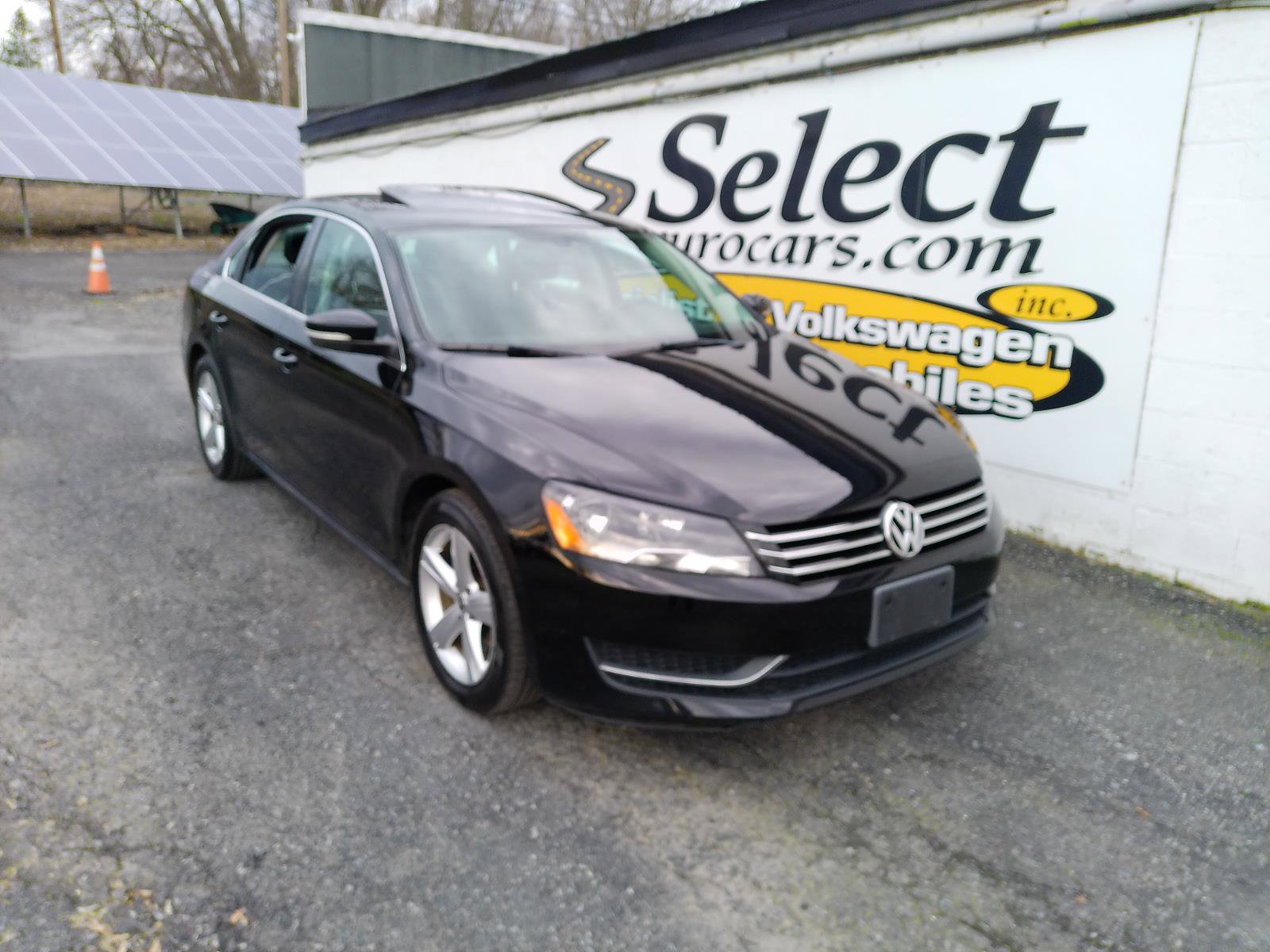 Used 2012 Volkswagen Passat 2.5 SE image 1
