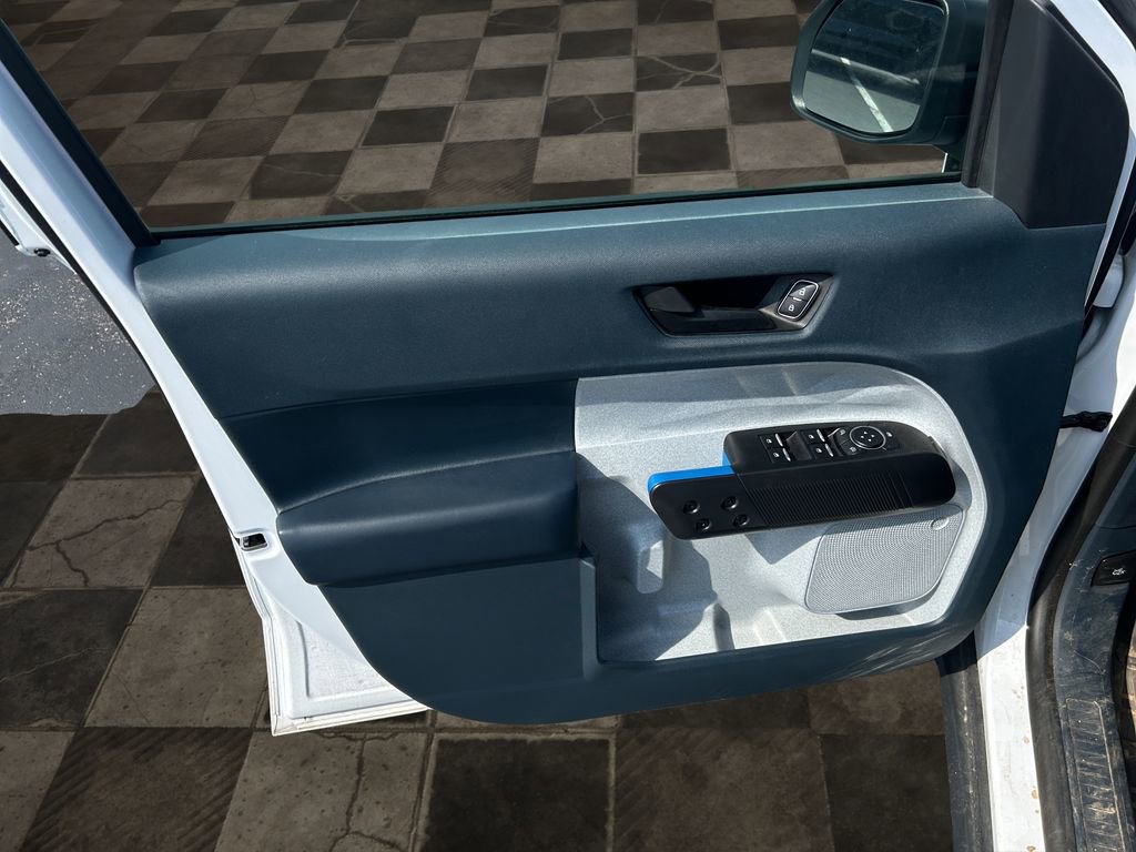 Used 2025 Ford Maverick XLT FWD image 18