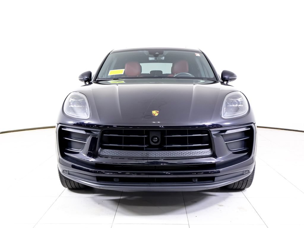 Certified 2023 Porsche Macan AWD/4WD image 28