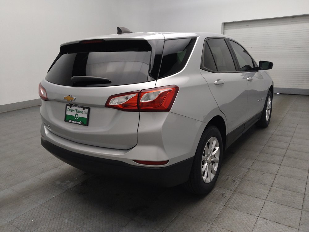 Used 2020 Chevrolet Equinox LS w/ LS Convenience Package FWD image 9