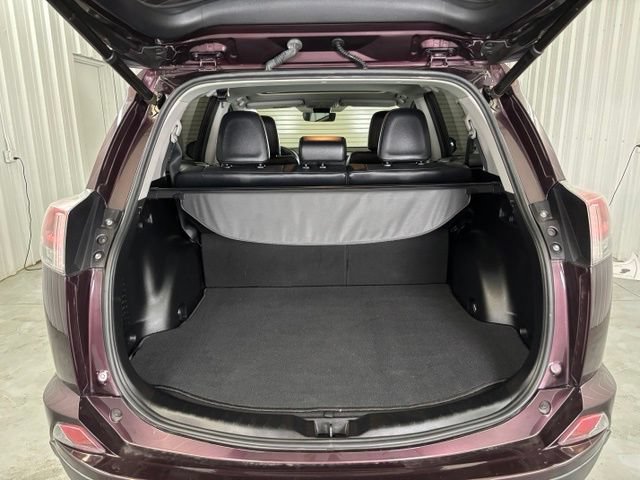 Used 2018 Toyota RAV4 Limited FWD image 13