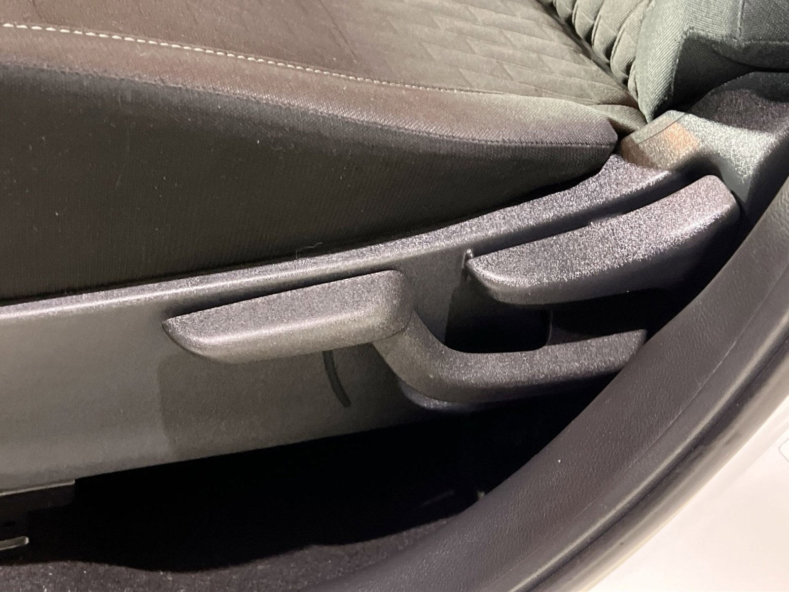 Used 2023 Nissan Kicks SV image 22