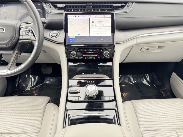 Used 2021 Jeep Grand Cherokee L Overland w/ Luxury Tech Group IV image 2