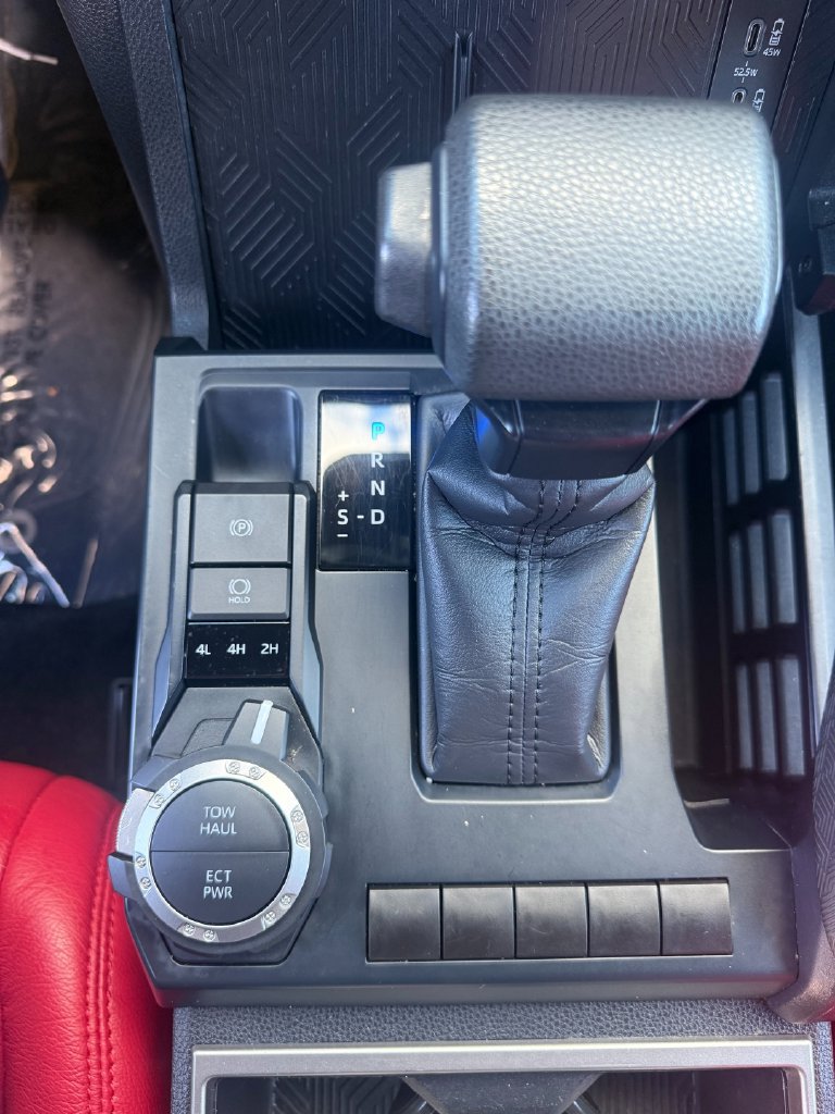Used 2025 Toyota Tacoma SR5 AWD/4WD image 14