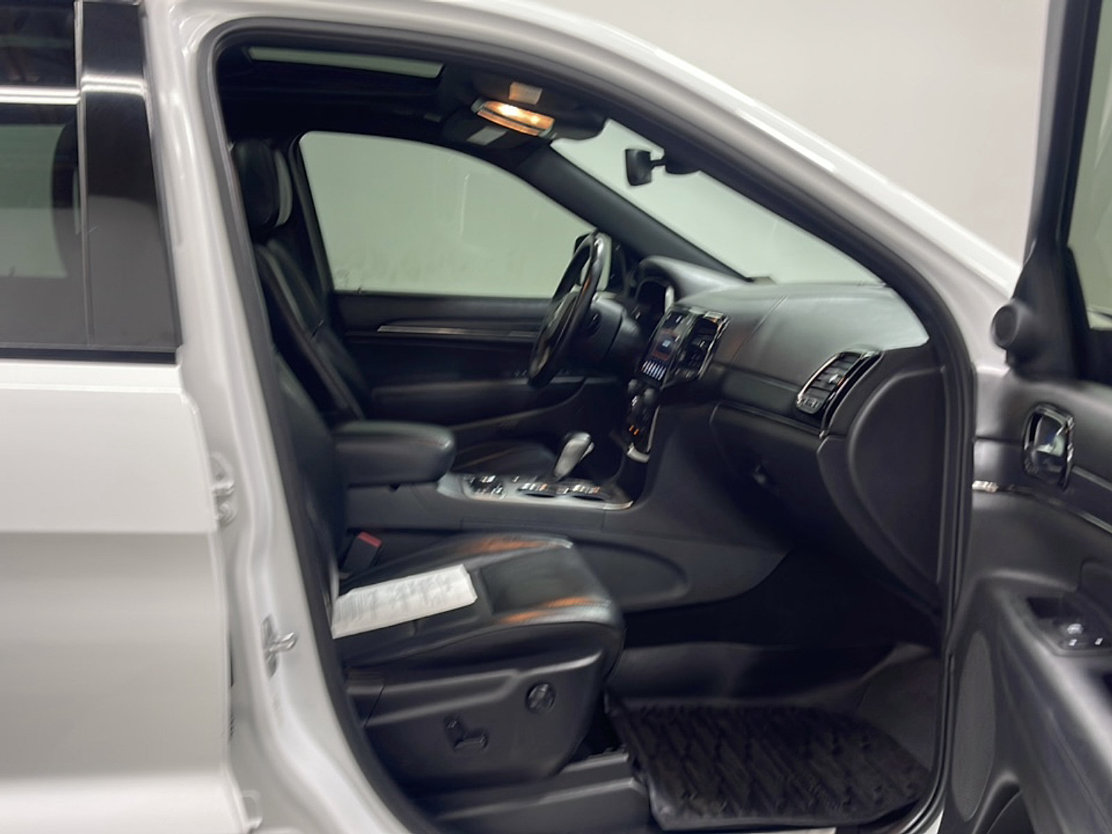 Used 2019 Jeep Grand Cherokee High Altitude AWD/4WD image 22