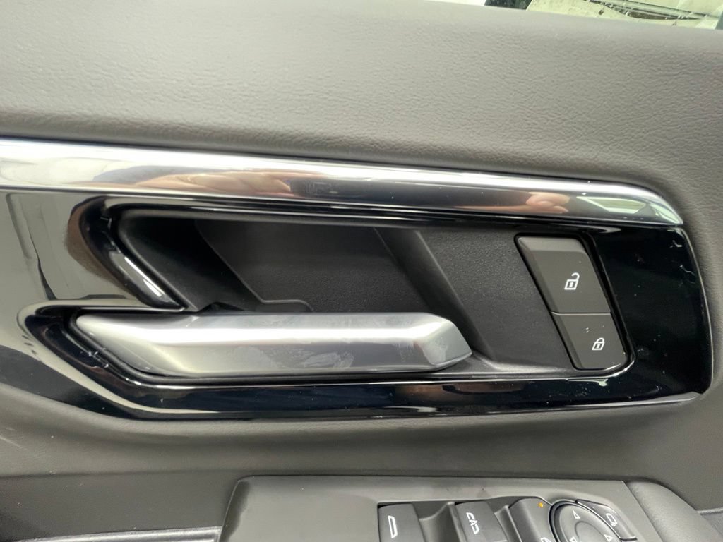 New 2026 Chevrolet Suburban LS AWD/4WD image 15