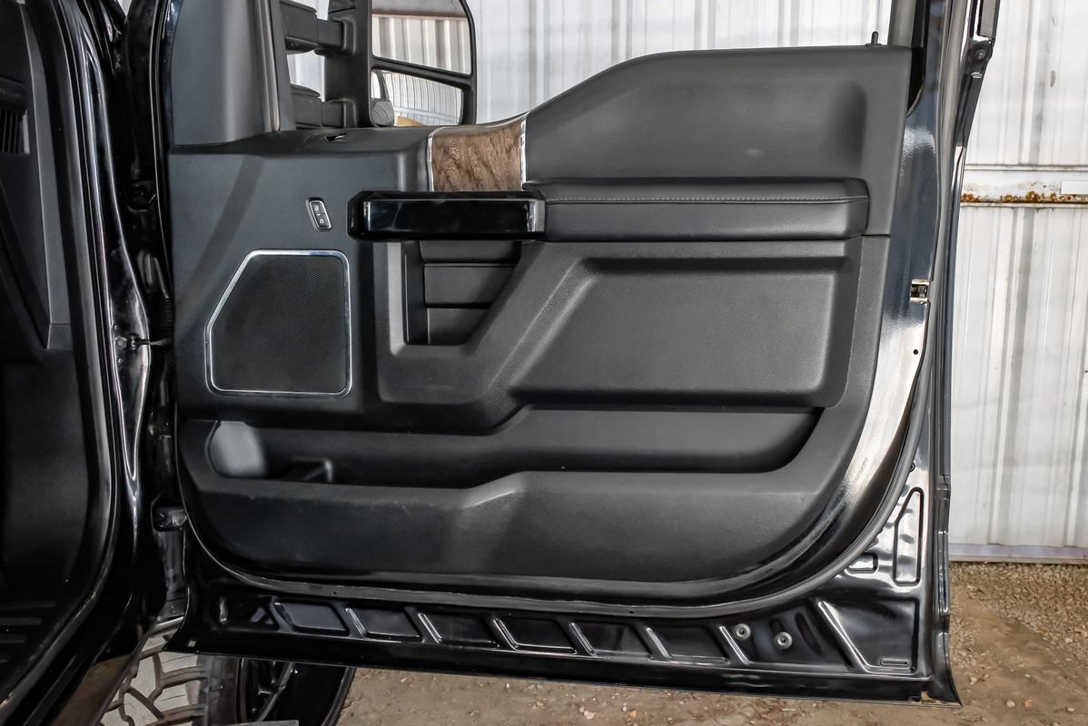 Used 2019 Ford F250 Lariat w/ Lariat Ultimate Package AWD/4WD image 44