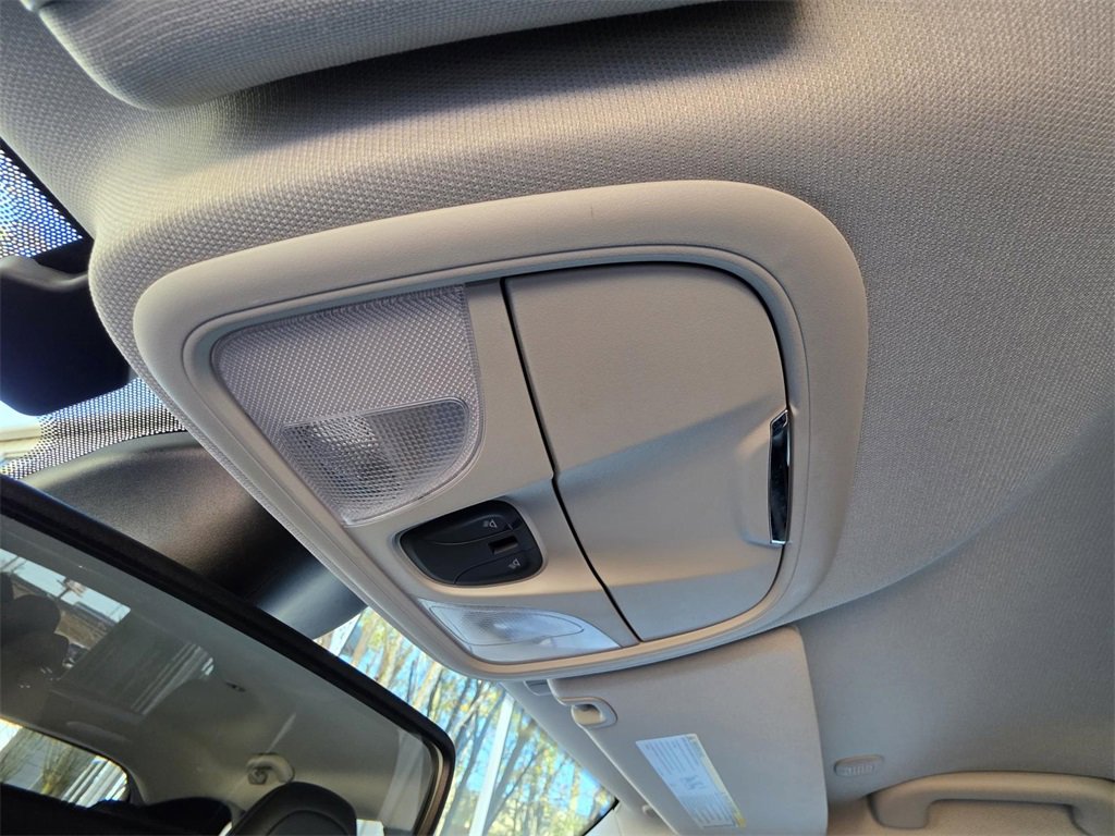 Used 2021 Jeep Cherokee Latitude Plus image 29