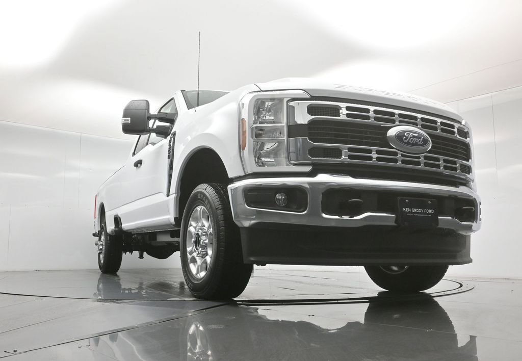 New 2026 Ford F350 XLT image 44