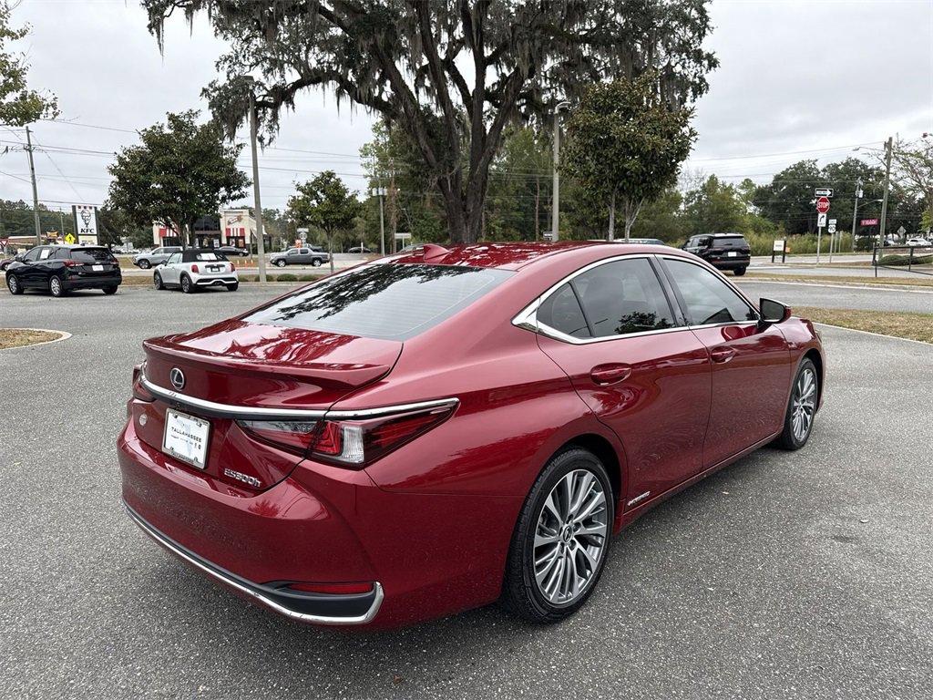 Used 2020 Lexus ES 300h w/ Premium Package image 3