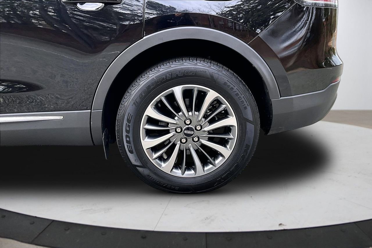 Used 2022 Lincoln Nautilus Reserve image 36