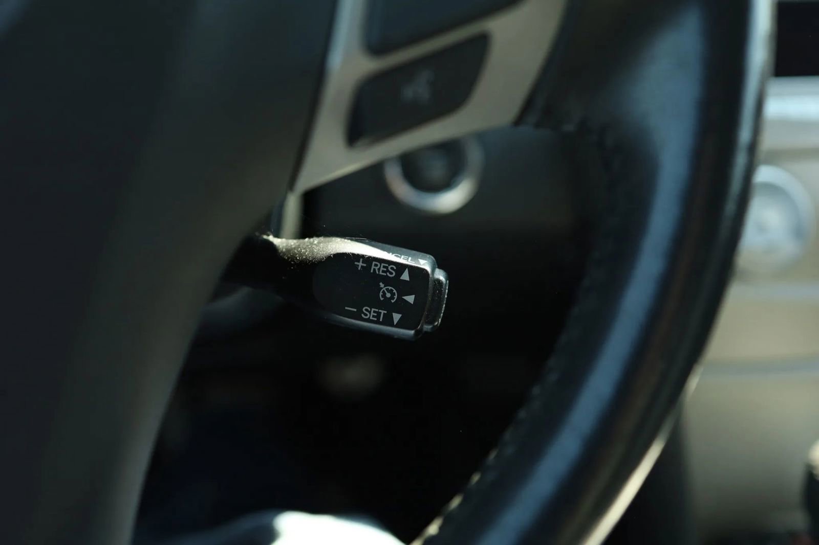 Used 2011 Toyota Camry SE image 19