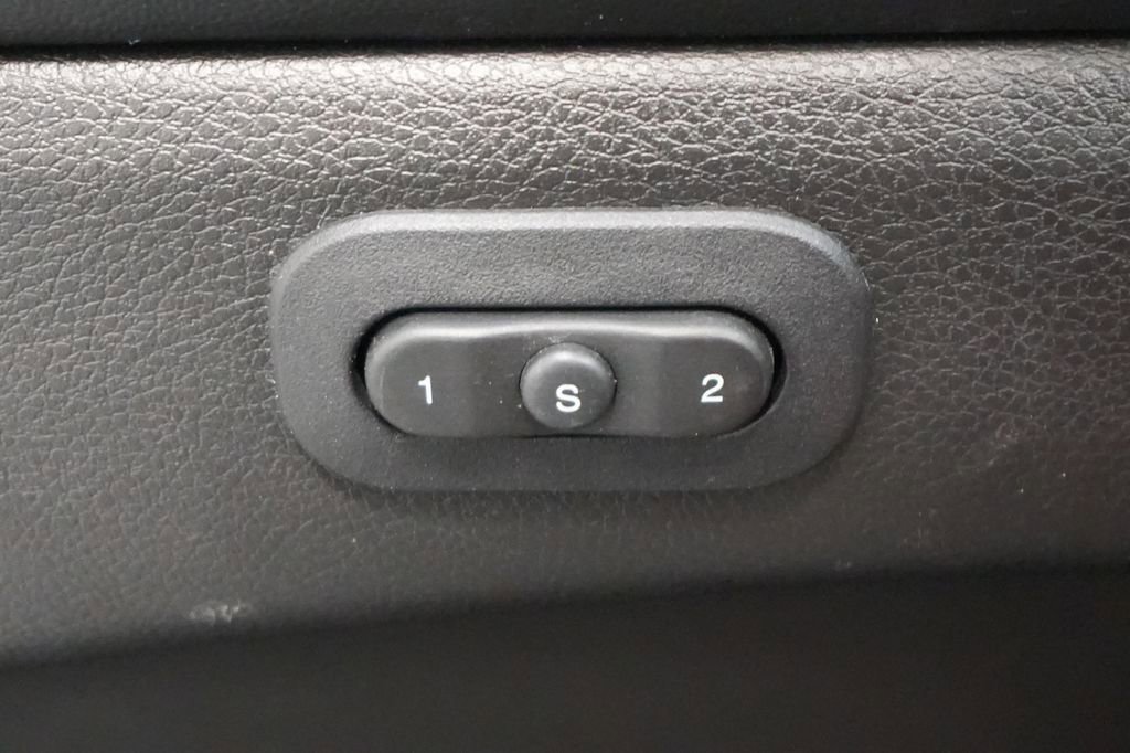 Used 2018 Jeep Grand Cherokee Trailhawk w/ Trailhawk Luxury Group image 18