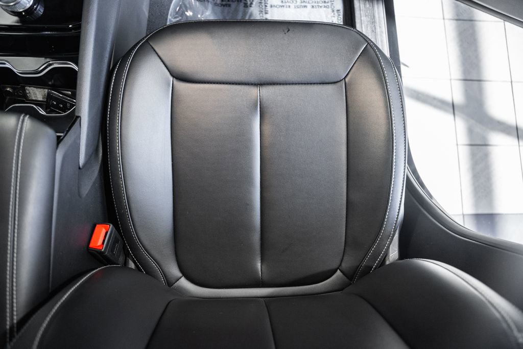 Certified 2023 Jeep Grand Cherokee Limited w/ Black Appearance Package image 33