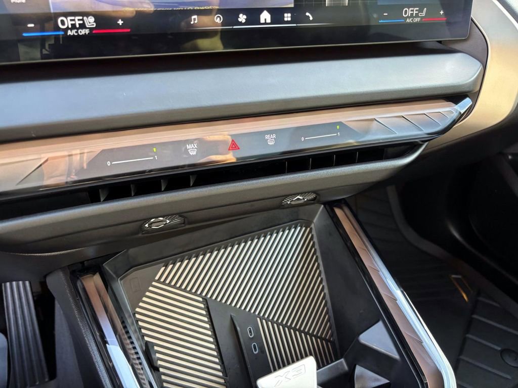 Certified 2025 BMW X3 xDrive30i w/ Convenience Package image 21