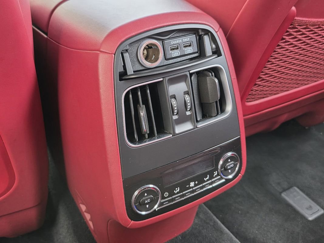 Used 2019 Maserati Levante GTS image 31