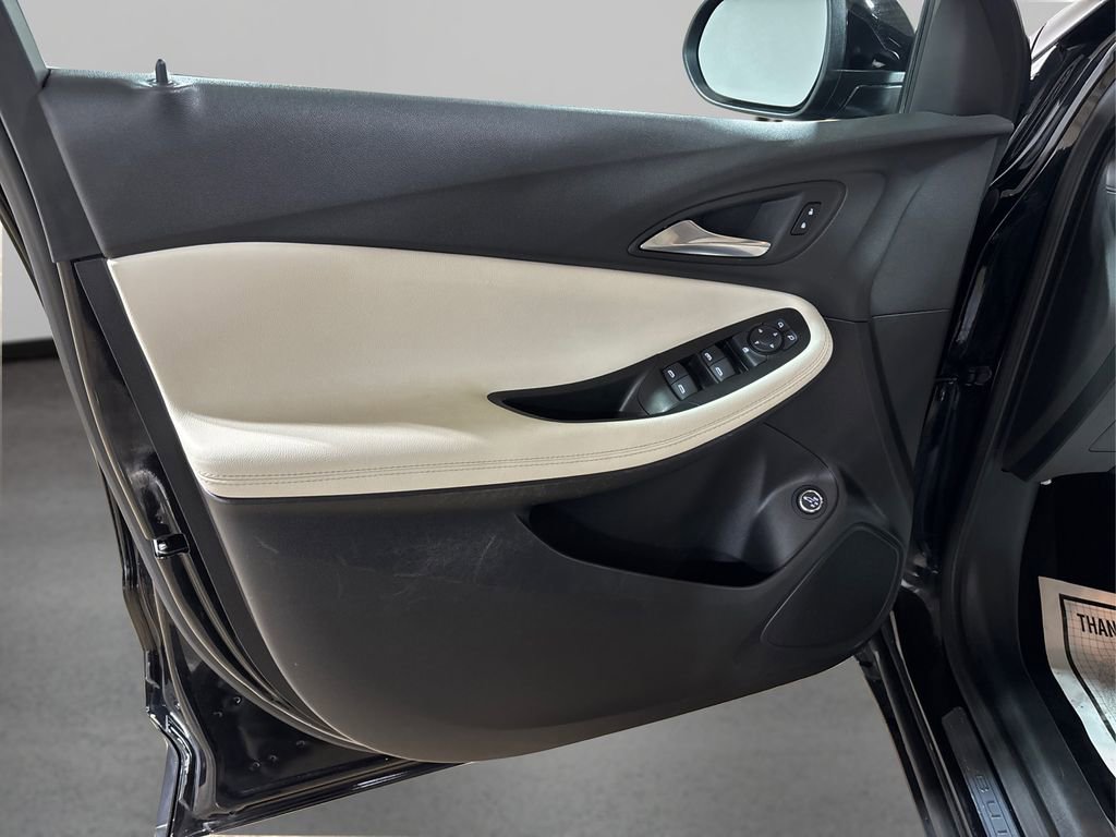 Used 2023 Buick Encore GX Select image 23