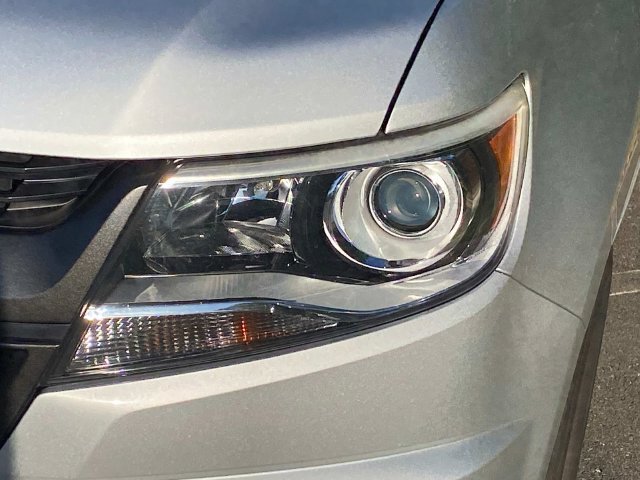 Used 2017 Chevrolet Colorado Z71 AWD/4WD image 4