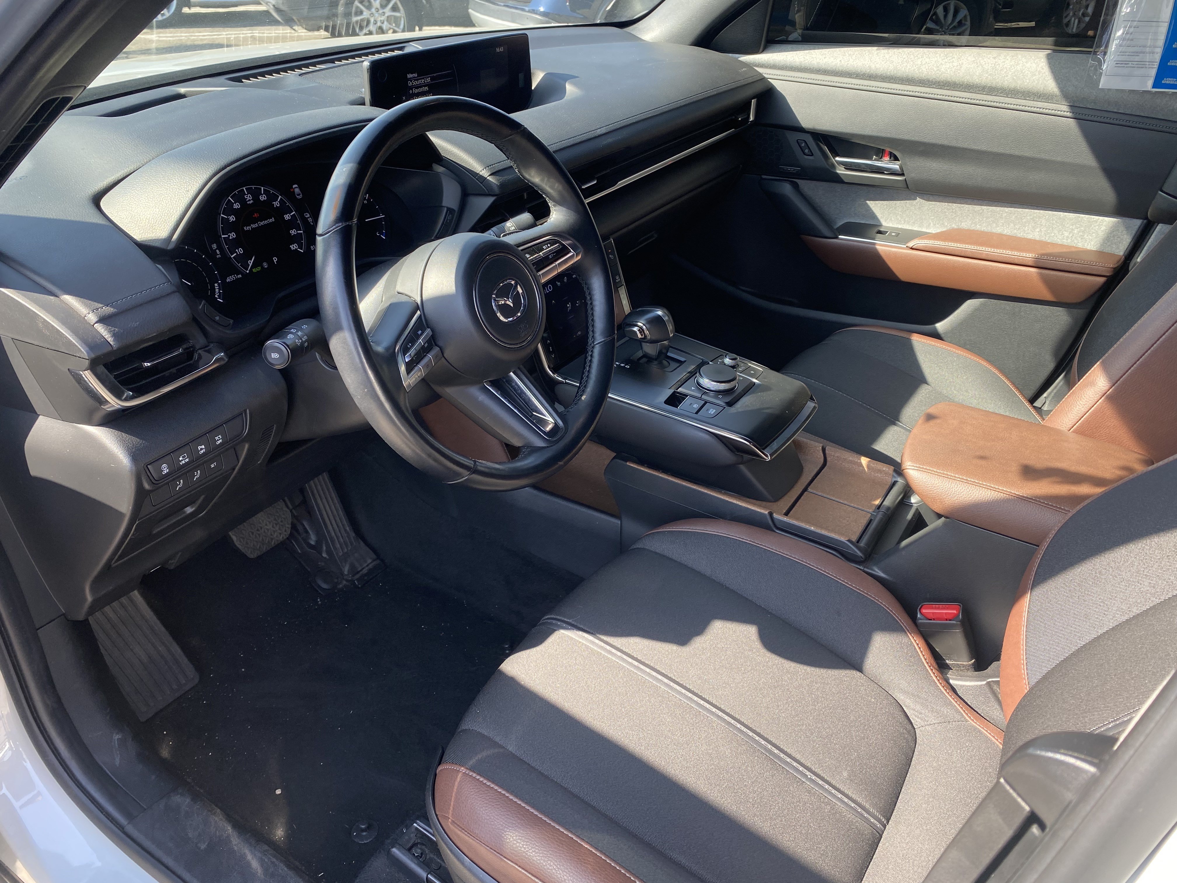 Used 2022 MAZDA MX-30 Electric w/ Premium Plus Pkg FWD image 11