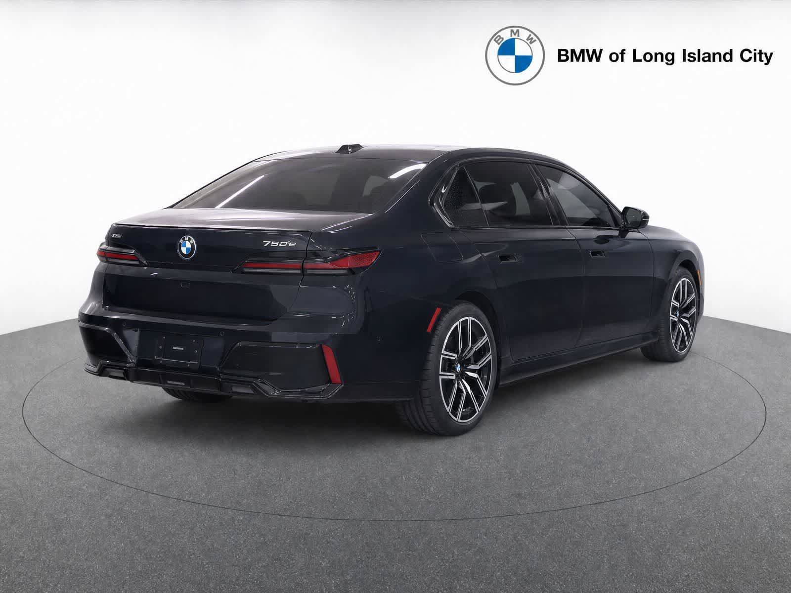New 2026 BMW 750e xDrive AWD/4WD image 7