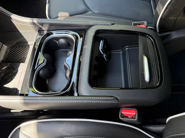 New 2027 Chrysler Pacifica Select FWD image 35