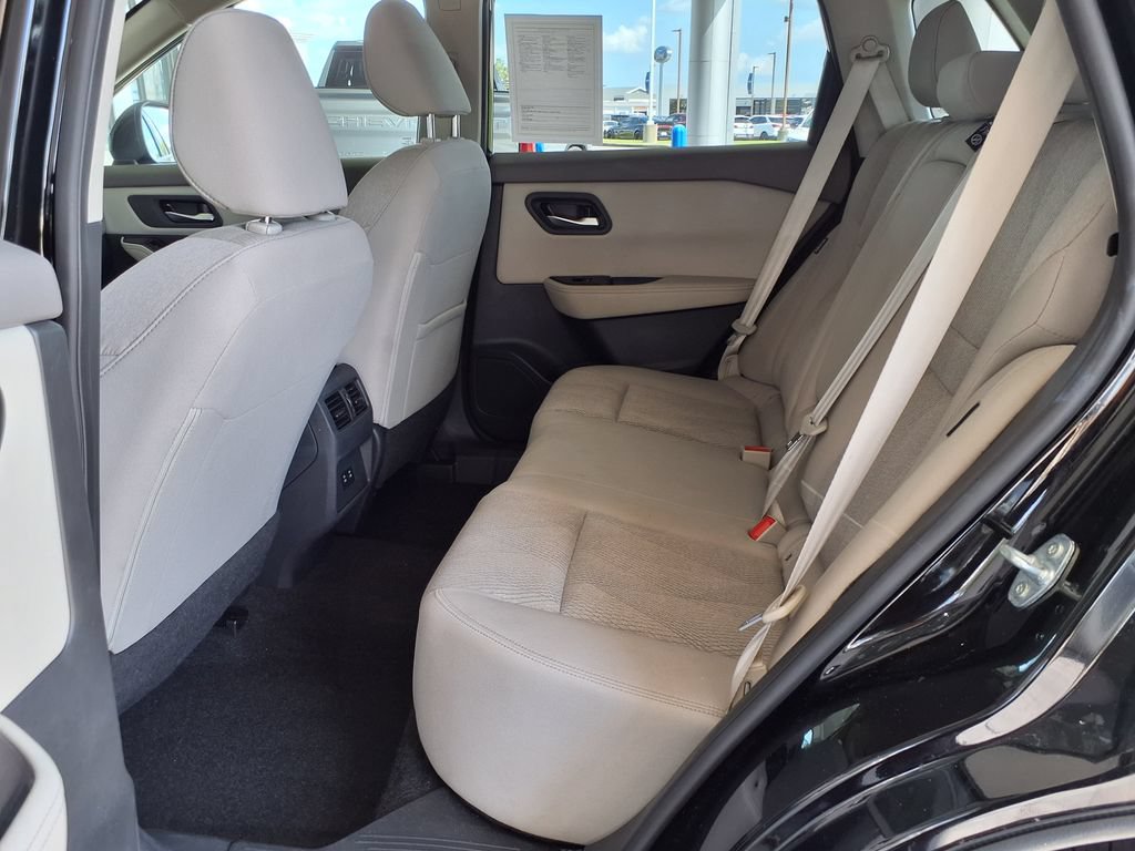 Used 2025 Nissan Rogue SV FWD image 13