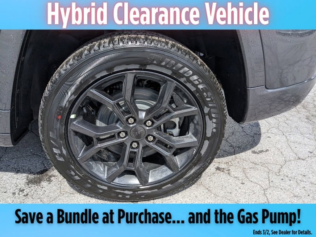 New 2023 Jeep Grand Cherokee 30th Anniversary image 15