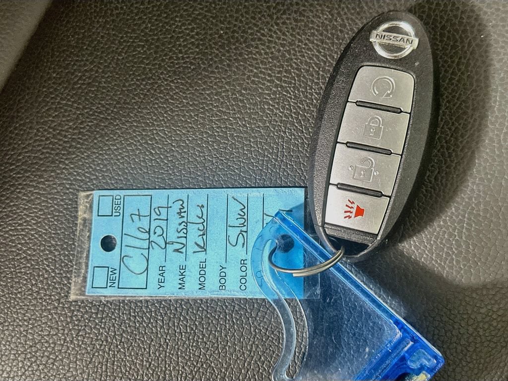 Used 2019 Nissan Kicks SR w/ SR Premium Package FWD image 33