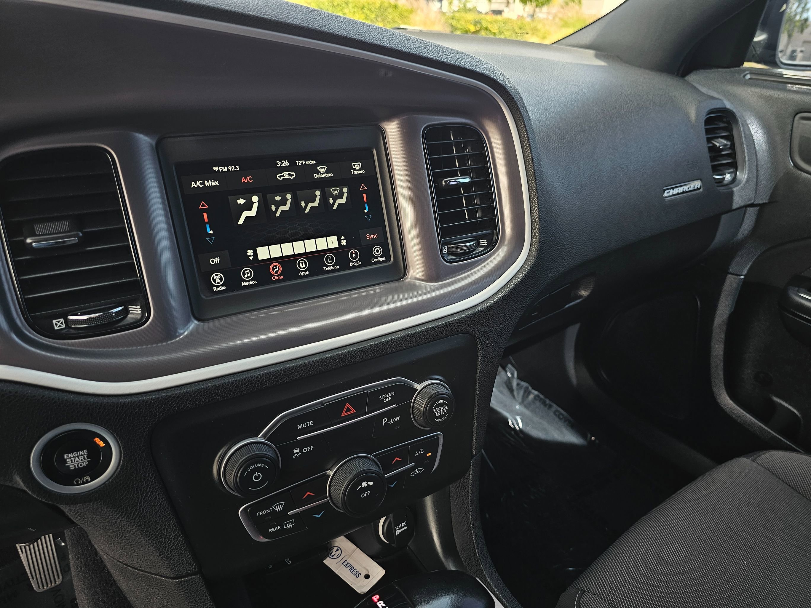 Used 2022 Dodge Charger SXT w/ Blacktop Package image 30