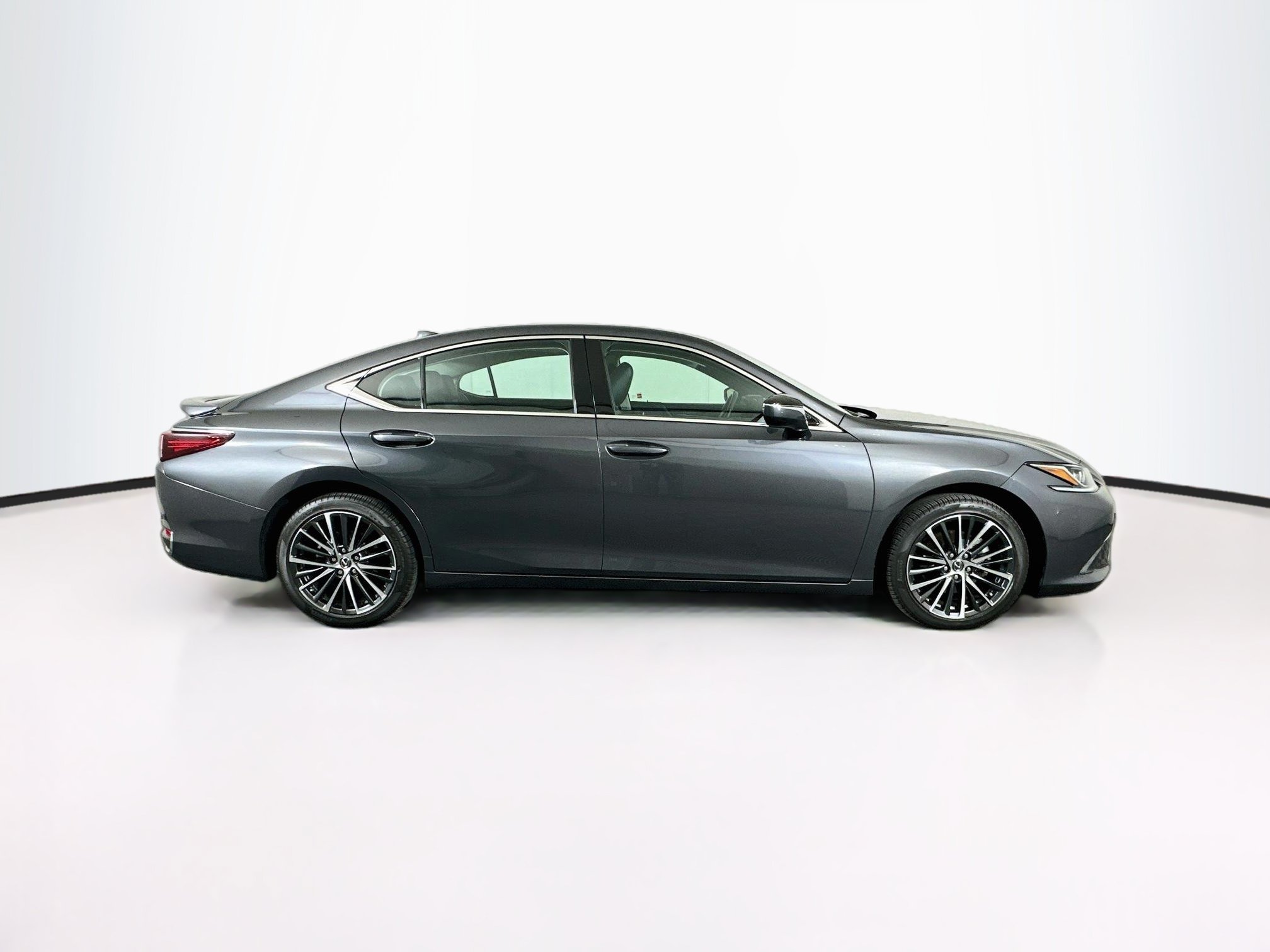 Used 2024 Lexus ES 300h w/ Premium Package FWD image 10