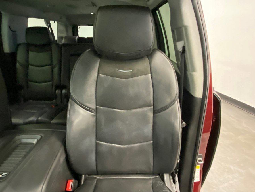 Used 2019 Cadillac Escalade ESV Premium Luxury image 22