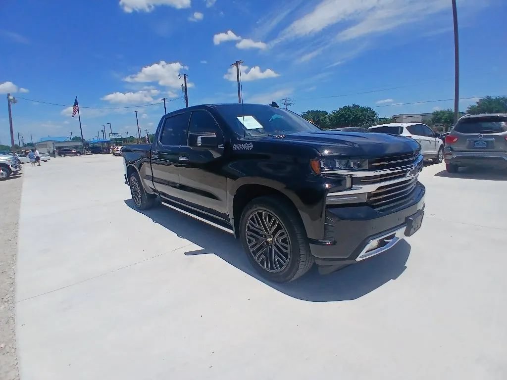 Used 2020 Chevrolet Silverado 1500 High Country w/ Technology Package AWD/4WD image 3