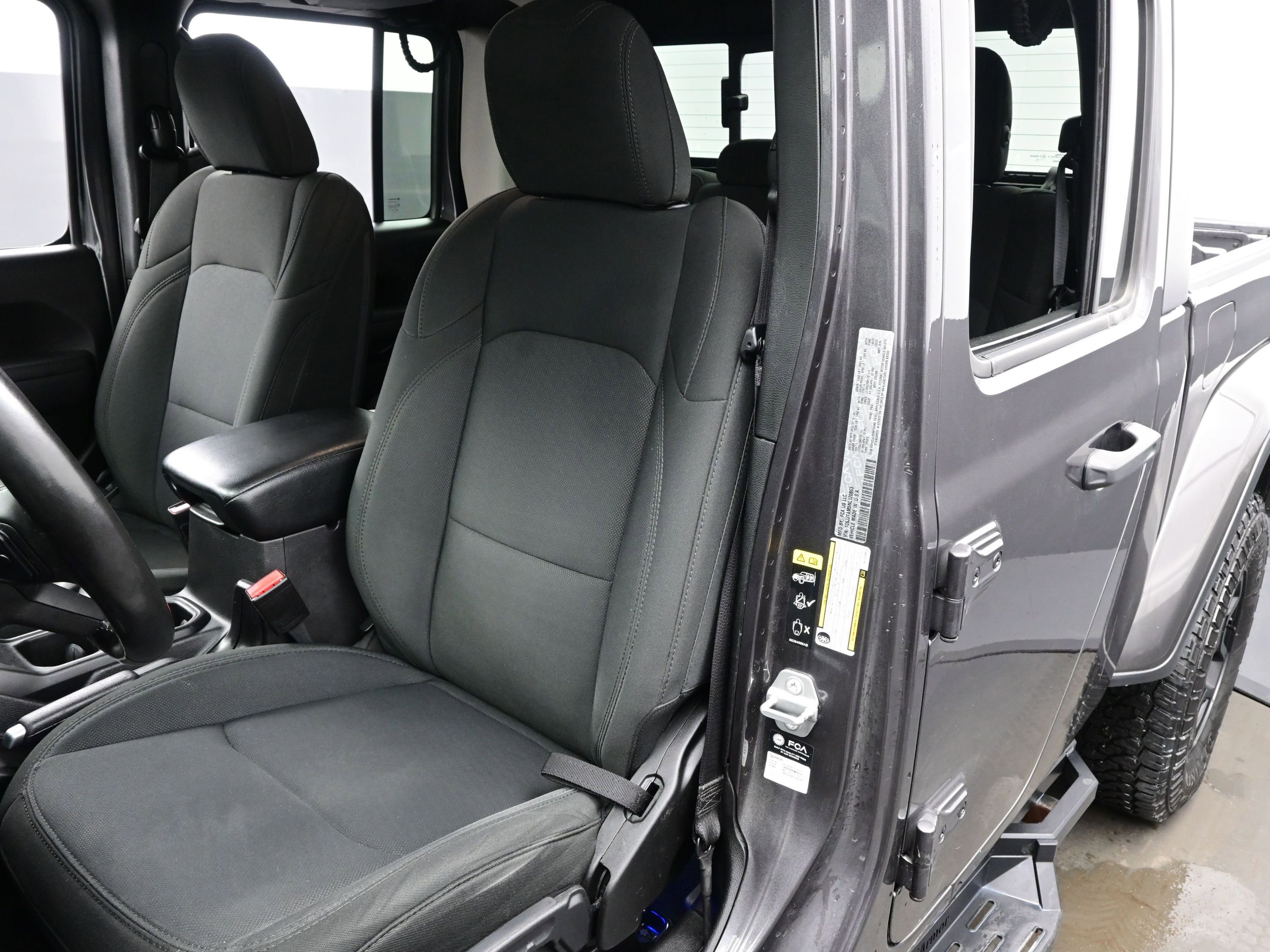 Used 2022 Jeep Gladiator Willys image 10