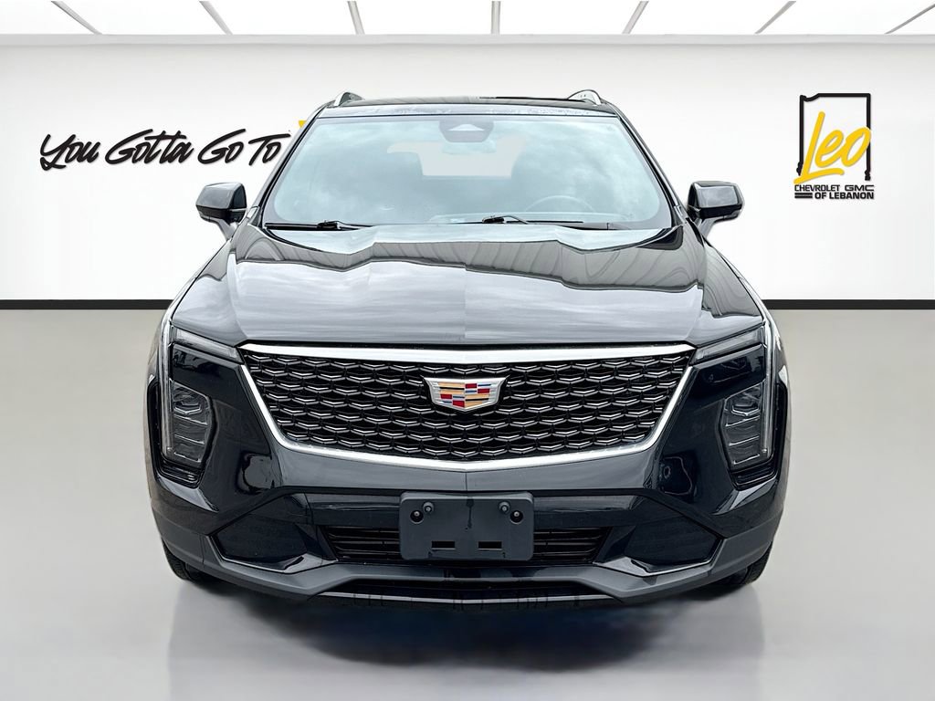 Used 2024 Cadillac XT4 Premium Luxury AWD/4WD image 2