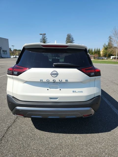 Used 2023 Nissan Rogue SL image 6