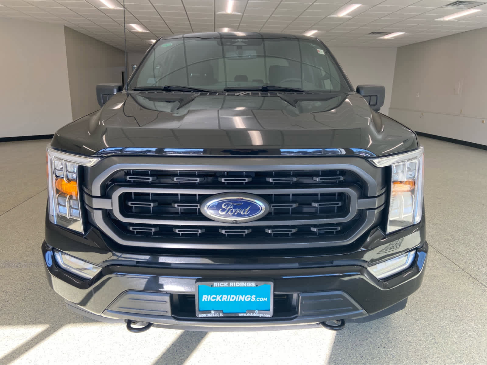 Used 2023 Ford F150 XLT w/ Equipment Group 302A High image 4